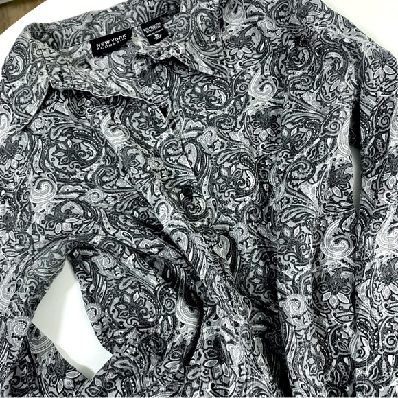 NY & Co. Black & Gray Paisley Long Sleeve Shirt - Picture 3 of 7